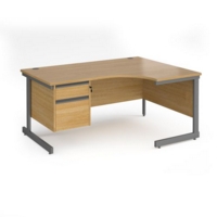 Contract 25 right hand ergonomic desk with 2 drawer pedestal and graphite cantilever leg 1600mm - oak top