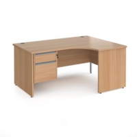 Contract 25 right hand ergonomic desk with 2 drawer silver pedestal and panel leg 1600mm - beech