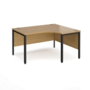 Maestro 25 right hand ergonomic desk 1400mm wide - black bench leg frame and oak top