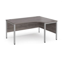Maestro 25 right hand ergonomic desk 1600mm wide - silver bench leg frame and grey oak top