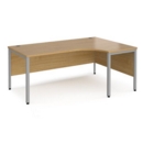 Maestro 25 right hand ergonomic desk 1800mm wide - silver bench leg frame and oak top