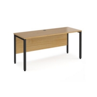 Maestro 25 straight desk 1600mm x 600mm - black bench leg frame and oak top