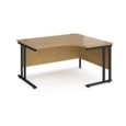 Maestro 25 right hand ergonomic desk 1400mm wide - black cantilever leg frame and oak top