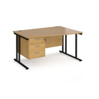 Maestro 25 right hand wave desk 1400mm wide with 3 drawer pedestal - black cantilever leg frame and oak top