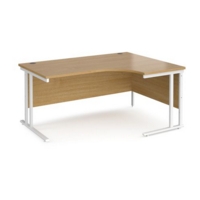 Maestro 25 right hand ergonomic desk 1600mm wide - white cantilever leg frame and oak top
