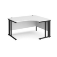 Maestro 25 right hand ergonomic desk 1400mm wide - black cable managed leg frame and white top