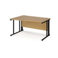 Maestro 25 left hand wave desk 1400mm wide - black cable managed leg frame and oak top