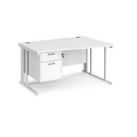 Maestro 25 right hand wave desk 1400mm wide with 2 drawer pedestal - white cable managed leg frame and white top