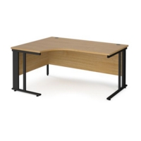 Maestro 25 left hand ergonomic desk 1600mm wide - black cable managed leg frame and oak top