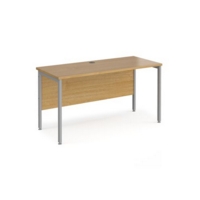 Maestro 25 straight desk 1400mm x 600mm - silver H-frame leg and oak top