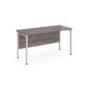 Maestro 25 straight desk 1400mm x 600mm - white H-frame leg and grey oak top