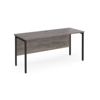 Maestro 25 straight desk 1600mm x 600mm - black H-frame leg and grey oak top