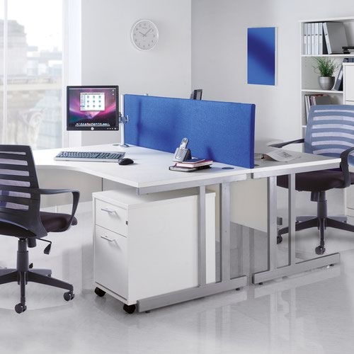 Momento right hand ergonomic desk 1400mm - silver cantilever frame and oak top