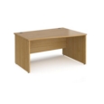 Maestro 25 right hand wave desk 1400mm wide - oak top with panel end leg