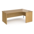 Maestro 25 right hand ergonomic desk 1800mm wide - oak top with panel end leg