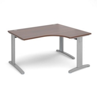 TR10 deluxe right hand ergonomic desk 1400mm - silver frame and walnut top