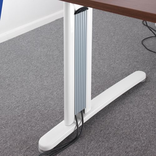 TR10 deluxe right hand ergonomic desk 1800mm - silver frame and beech top