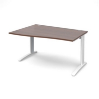 TR10 left hand wave desk 1400mm - white frame and walnut top
