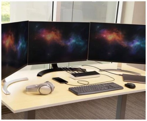 Triple Monitor 4K USBC Dock 5xUSB3 Ports