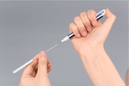 Tombow MONO Zero Refillable Eraser Pen Rectangular Tip White with White/Blue/Black Barrel